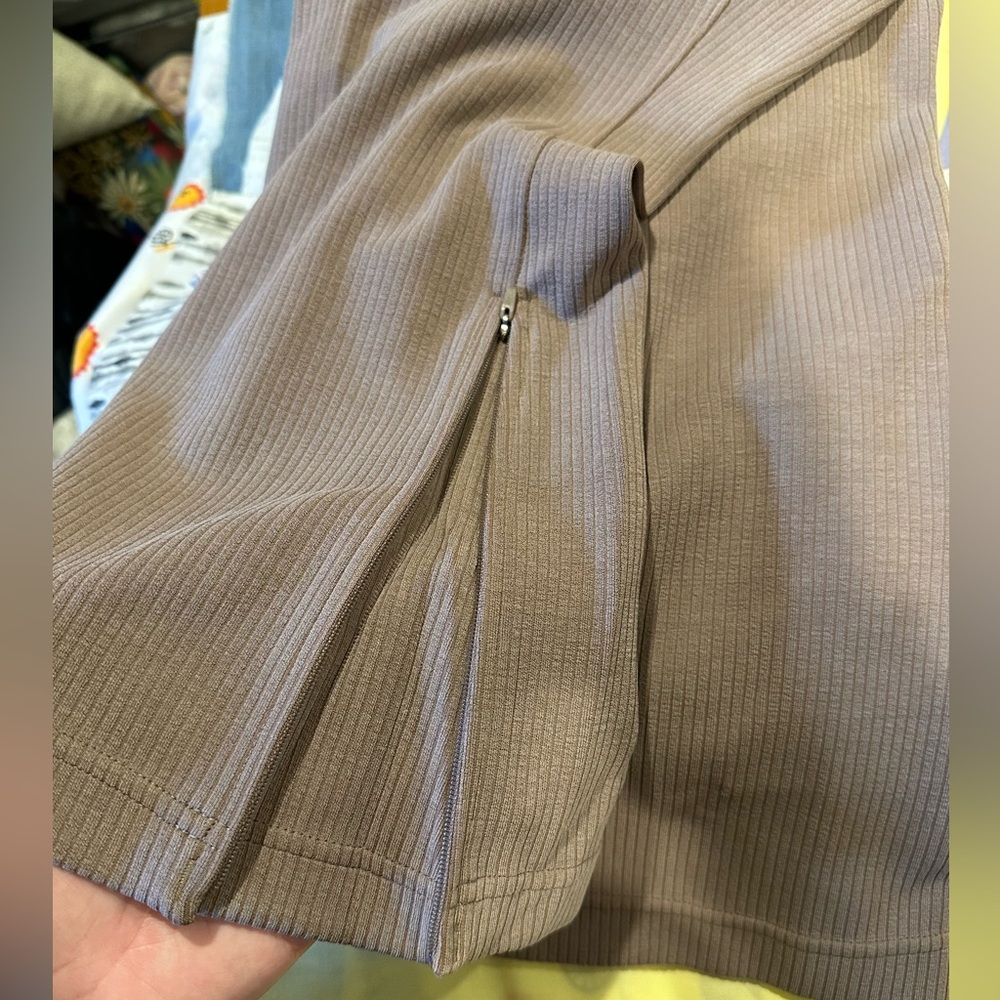 Lululemon softstreme Ribbed zip-leg high-rise cropped pant 25” - Picture 5 of 5
